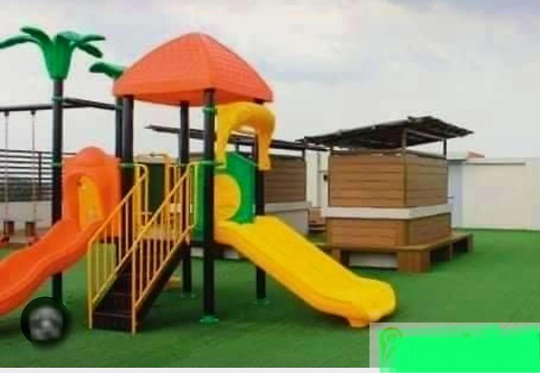 The Lancris Residences, 2 Bedrooms, 1 Bathroom, Living-Room, Kitchen & Pool Is Free Paranaque City Eksteriør bilde