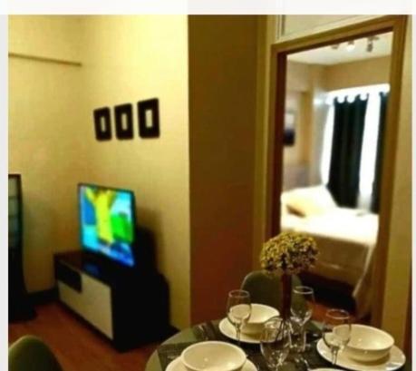The Lancris Residences, 2 Bedrooms, 1 Bathroom, Living-Room, Kitchen & Pool Is Free Paranaque City Eksteriør bilde