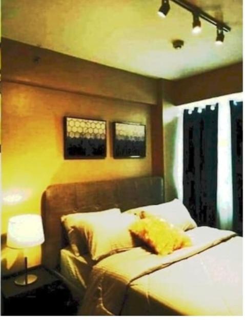 The Lancris Residences, 2 Bedrooms, 1 Bathroom, Living-Room, Kitchen & Pool Is Free Paranaque City Eksteriør bilde
